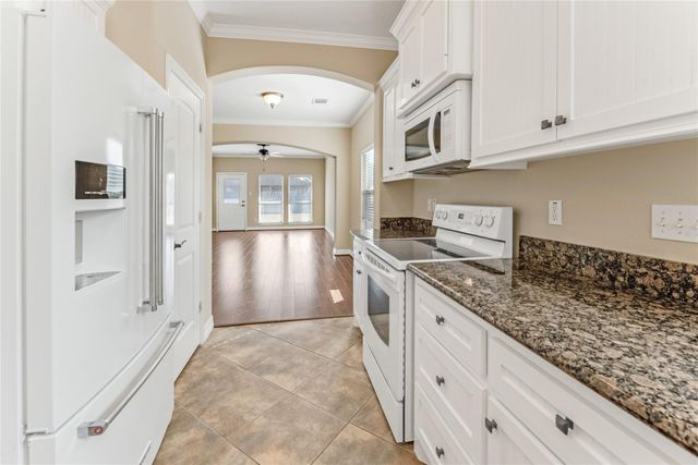 12803 Pine Woods Street, Tomball, TX 77375