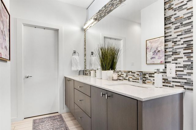 5957 Ross Avenue A, Dallas, TX 75206