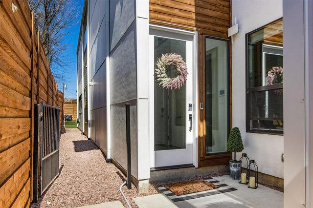 5957 Ross Avenue A, Dallas, TX 75206