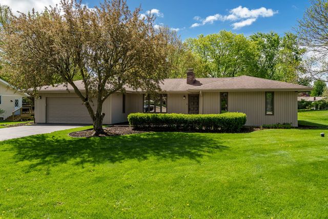 11891 Tresemer Road, Roscoe, IL 61073