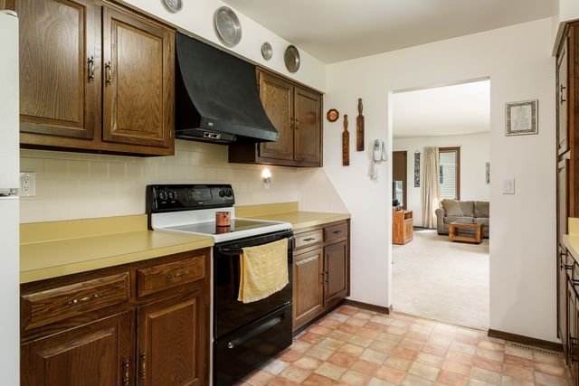 11891 Tresemer Road, Roscoe, IL 61073