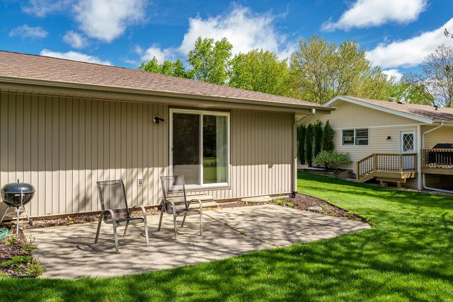11891 Tresemer Road, Roscoe, IL 61073
