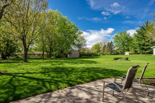 11891 Tresemer Road, Roscoe, IL 61073