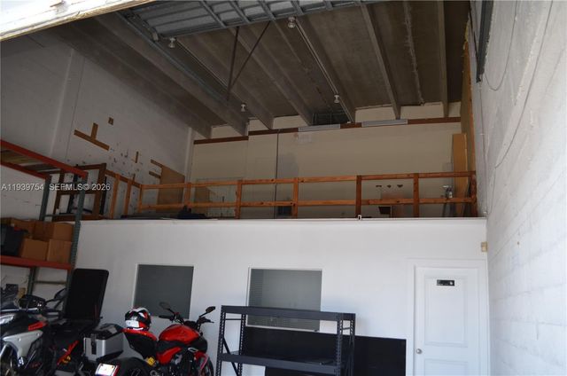 7311 NW 12th St 20, Miami, FL 33126