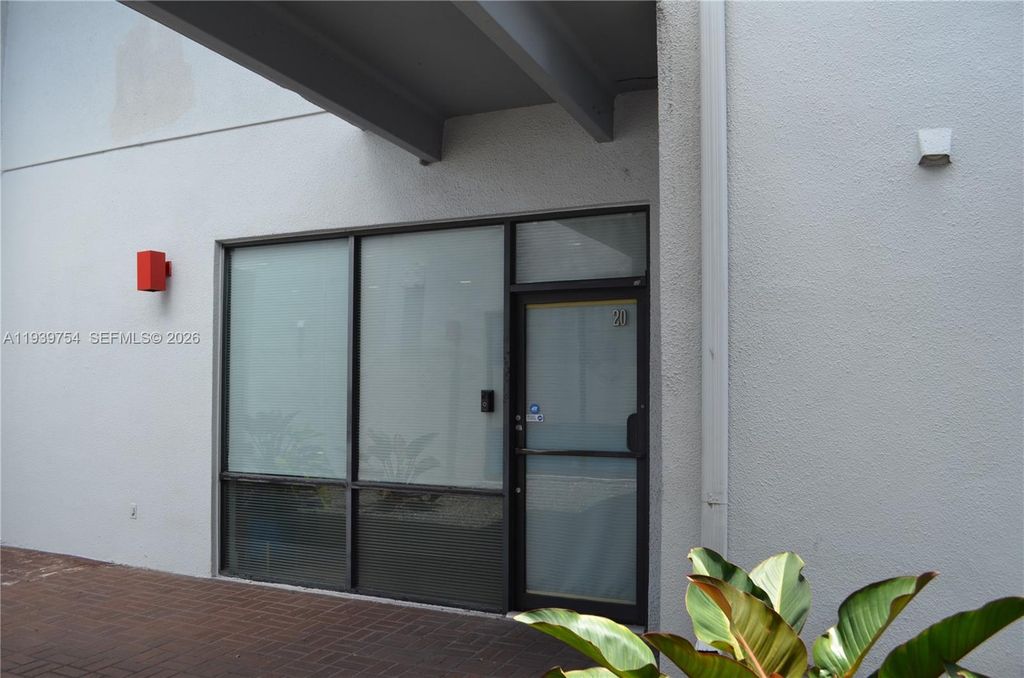 7311 NW 12th St 20, Miami, FL 33126