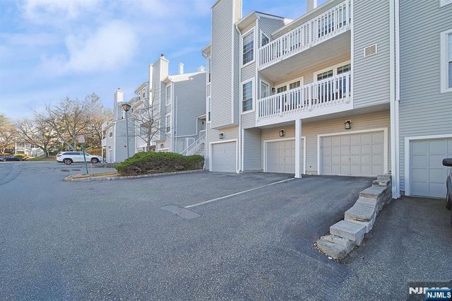 33 Markham Circle 91, Englewood, NJ 07631