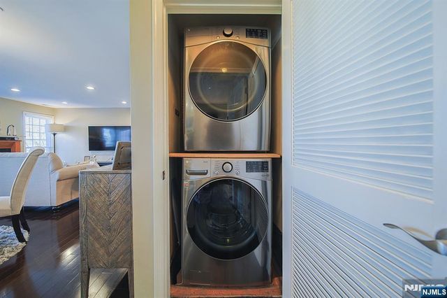 33 Markham Circle 91, Englewood, NJ 07631