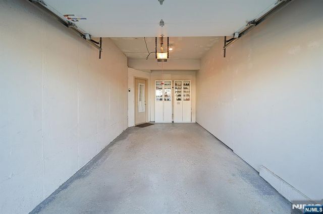 33 Markham Circle 91, Englewood, NJ 07631