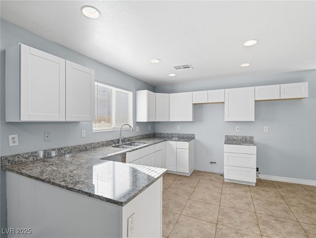 2281 Hidden View Street, Las Vegas, NV 89156