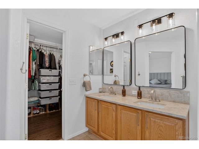 4044 S Netherland St, Aurora, CO 80013