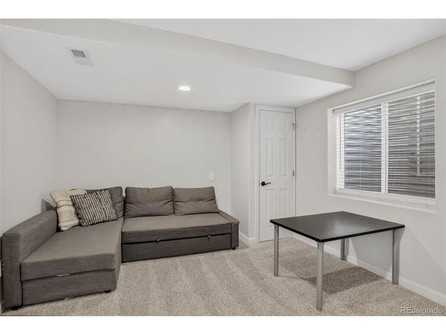 4044 S Netherland St, Aurora, CO 80013