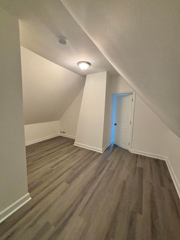 5042 Reading Avenue, East Chicago, IN 46312