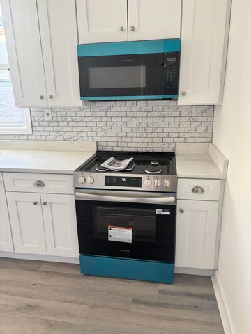 5042 Reading Avenue, East Chicago, IN 46312