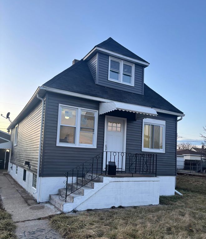 5042 Reading Avenue, East Chicago, IN 46312