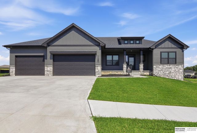11361 S 185th Avenue, Gretna, NE 68028