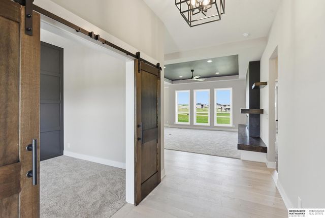 11361 S 185th Avenue, Gretna, NE 68028