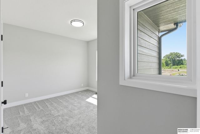 11361 S 185th Avenue, Gretna, NE 68028