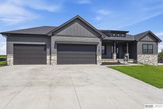 11361 S 185th Avenue, Gretna, NE 68028
