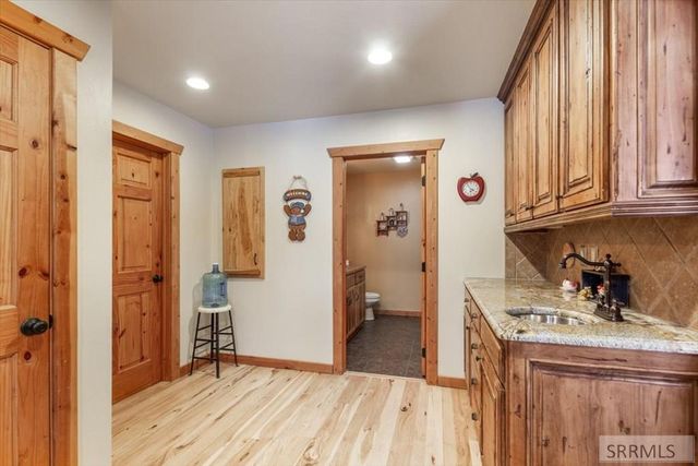 850 W 10000 N, Tetonia, ID 83452