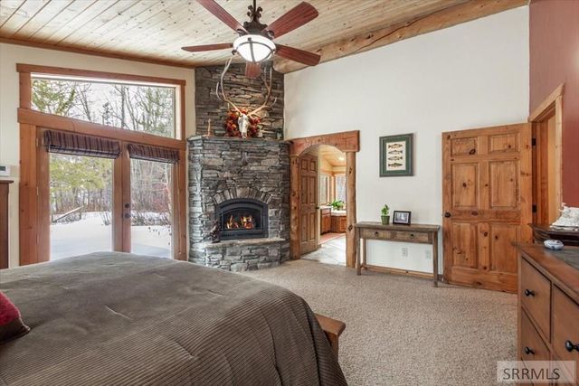 850 W 10000 N, Tetonia, ID 83452