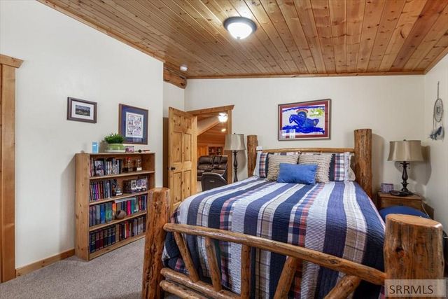 850 W 10000 N, Tetonia, ID 83452