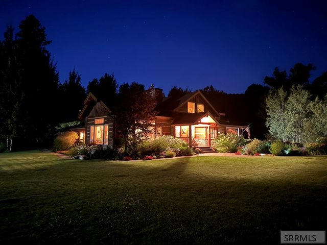 850 W 10000 N, Tetonia, ID 83452