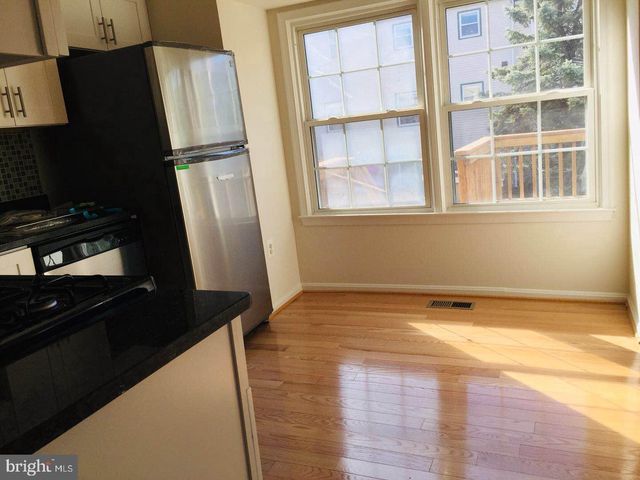 3055 HICKORY GROVE CT, Fairfax, VA 22031