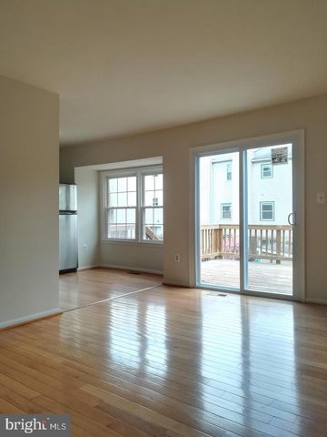 3055 HICKORY GROVE CT, Fairfax, VA 22031