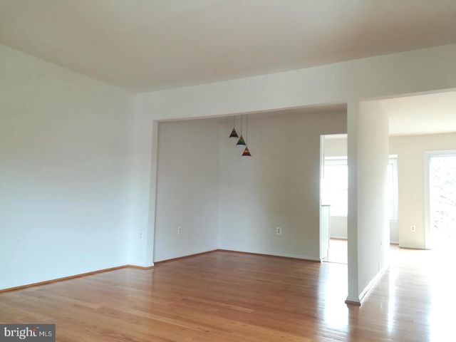 3055 HICKORY GROVE CT, Fairfax, VA 22031