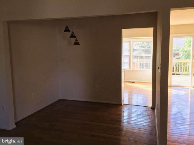 3055 HICKORY GROVE CT, Fairfax, VA 22031