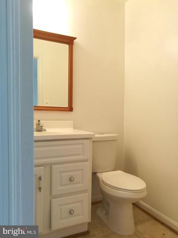 3055 HICKORY GROVE CT, Fairfax, VA 22031