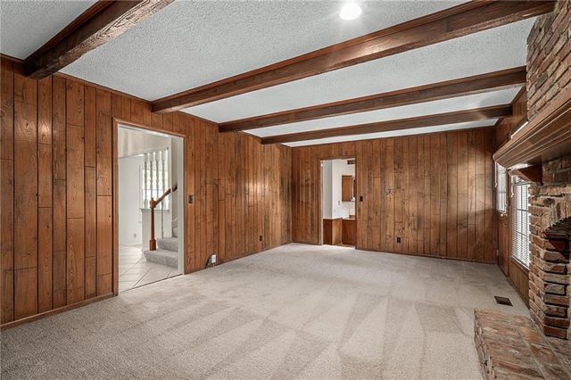 11701 W 101st Street, Overland Park, KS 66214