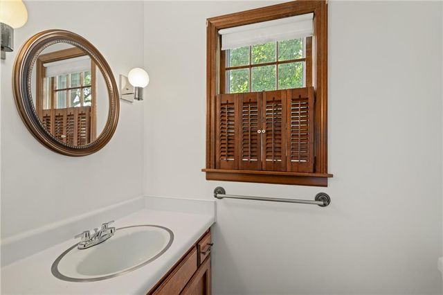 11701 W 101st Street, Overland Park, KS 66214