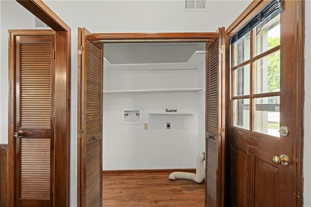 11701 W 101st Street, Overland Park, KS 66214
