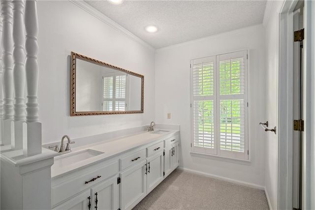 11701 W 101st Street, Overland Park, KS 66214