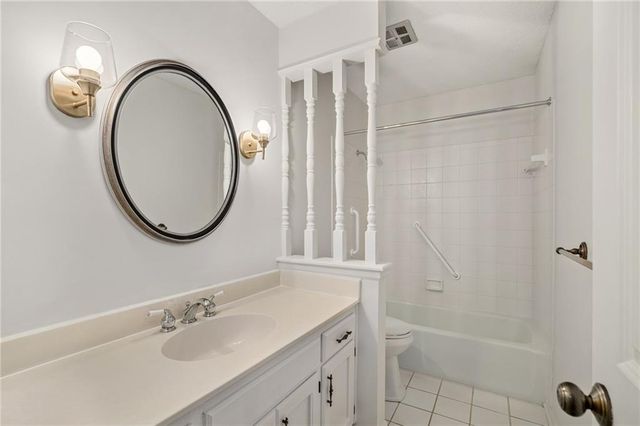 11701 W 101st Street, Overland Park, KS 66214