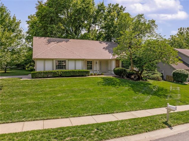 11701 W 101st Street, Overland Park, KS 66214