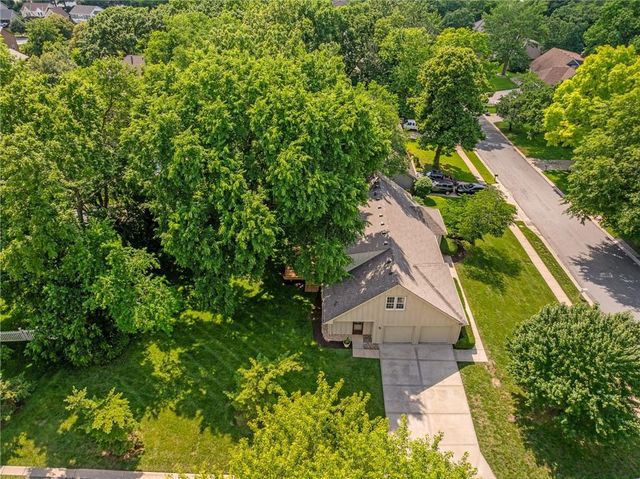 11701 W 101st Street, Overland Park, KS 66214