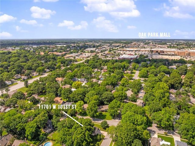 11701 W 101st Street, Overland Park, KS 66214