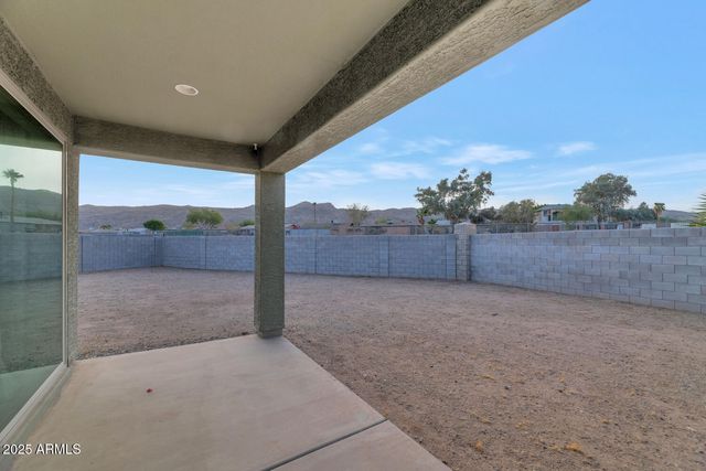 2405 E BEVERLY Road, Phoenix, AZ 85042