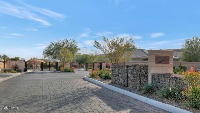 2405 E BEVERLY Road, Phoenix, AZ 85042