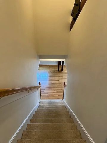 615 Main St 7, Barnstable, MA 02601