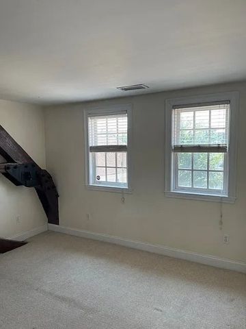 615 Main St 7, Barnstable, MA 02601