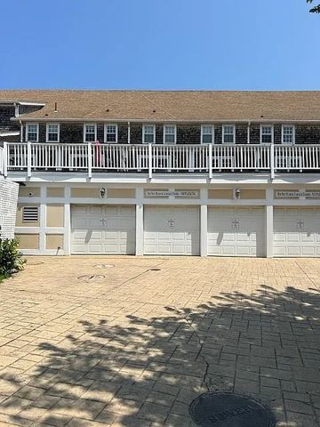 615 Main St 7, Barnstable, MA 02601