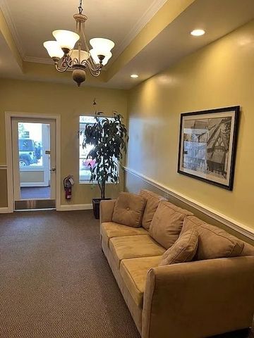 615 Main St 7, Barnstable, MA 02601
