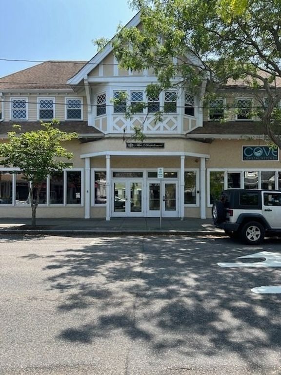 615 Main St 7, Barnstable, MA 02601