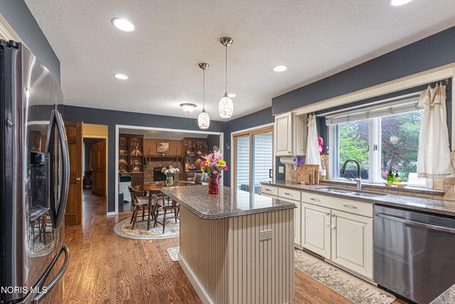 5665 Fox Hollow Court, Sylvania, OH 43560