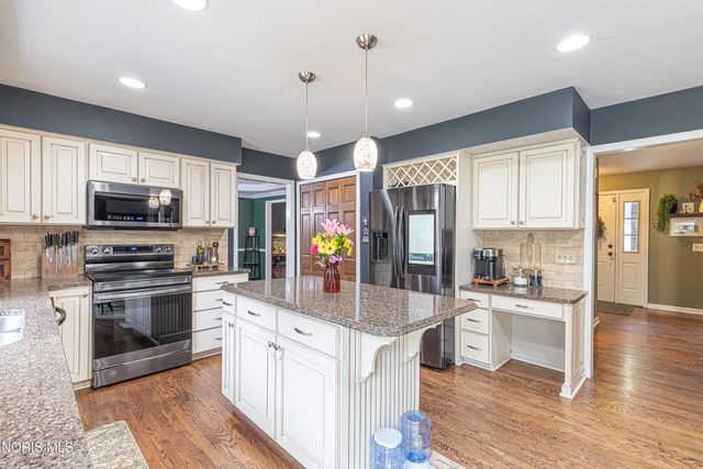 5665 Fox Hollow Court, Sylvania, OH 43560