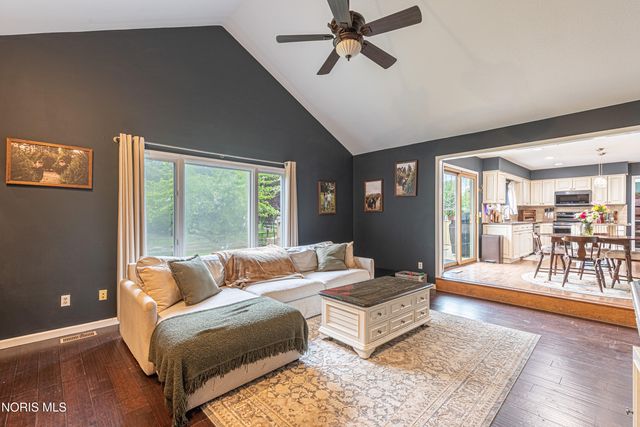 5665 Fox Hollow Court, Sylvania, OH 43560