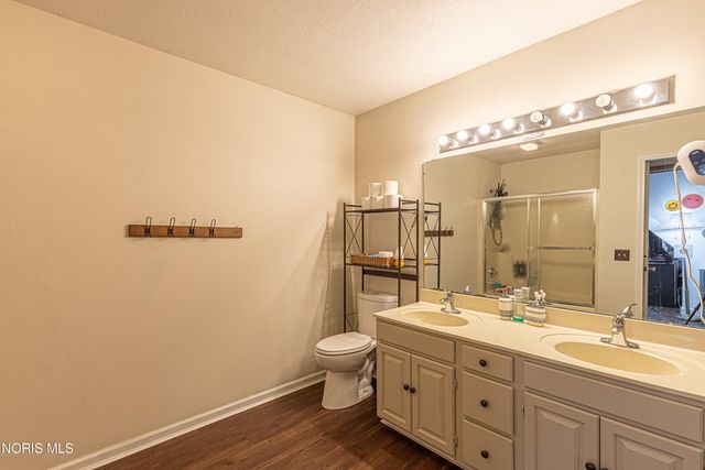 5665 Fox Hollow Court, Sylvania, OH 43560